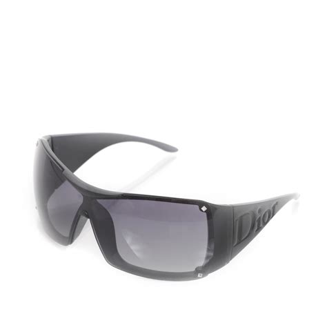 CHRISTIAN DIOR Overshine 2 Sunglasses Black .